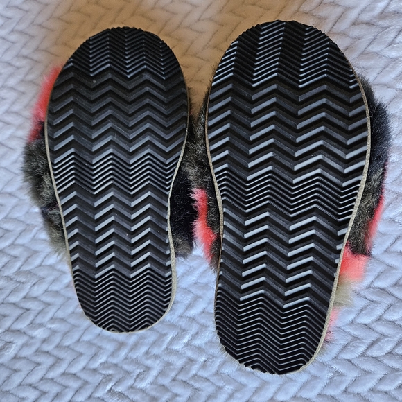 Sorel Go Mail Run Red & Black Fur Slippers Size 6 - Picture 9 of 9